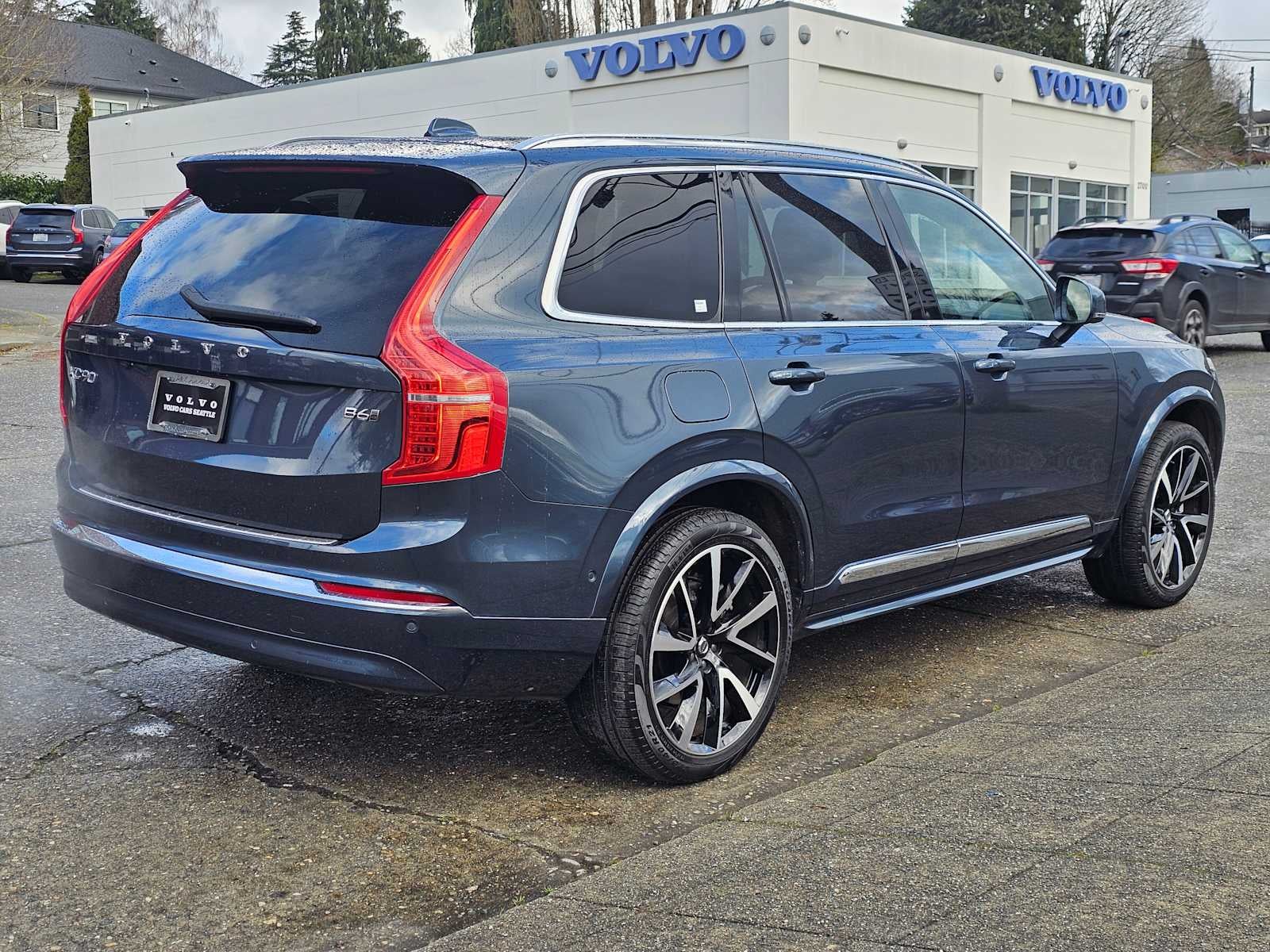 2024 Volvo XC90 Ultimate Bright Theme