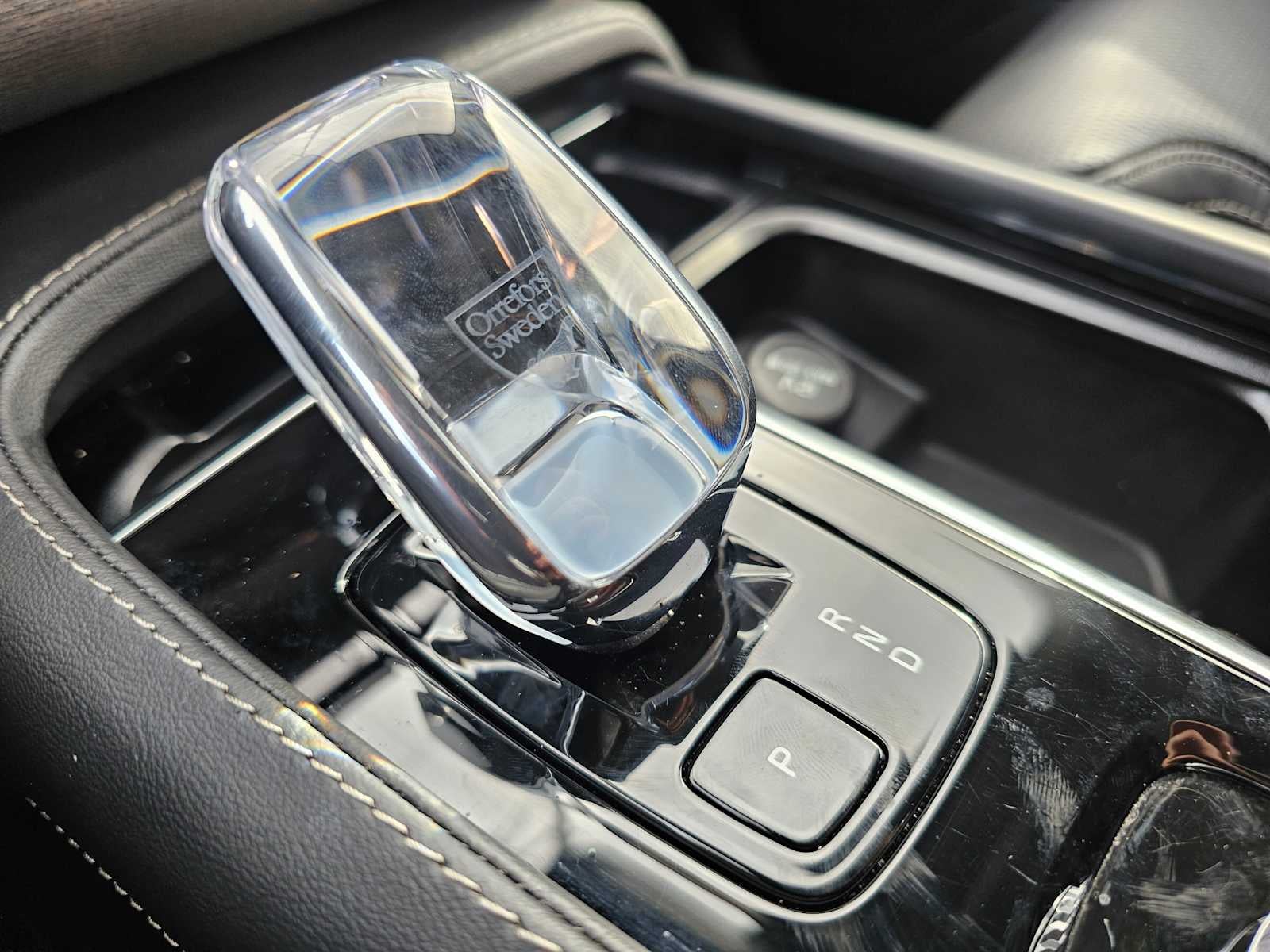 2024 Volvo XC90 Ultimate Bright Theme