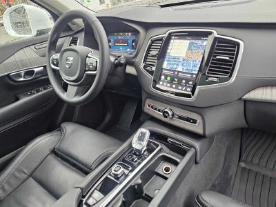 2024 Volvo XC90 Ultimate Bright Theme