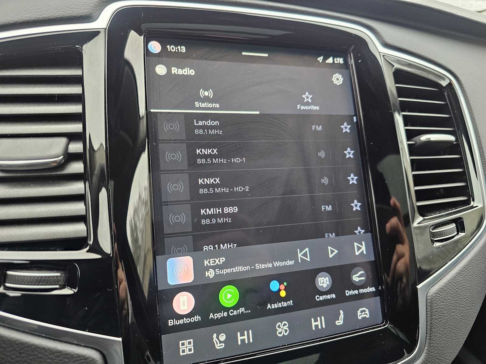 2024 Volvo XC90 Ultimate Bright Theme