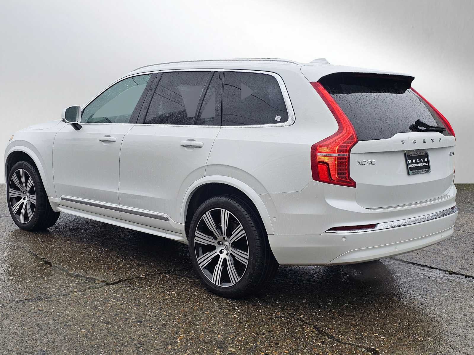 2024 Volvo XC90 Ultimate Bright Theme