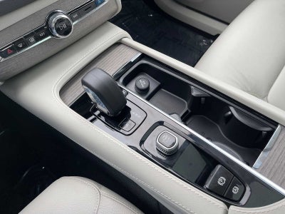 2023 Volvo XC90 Plus