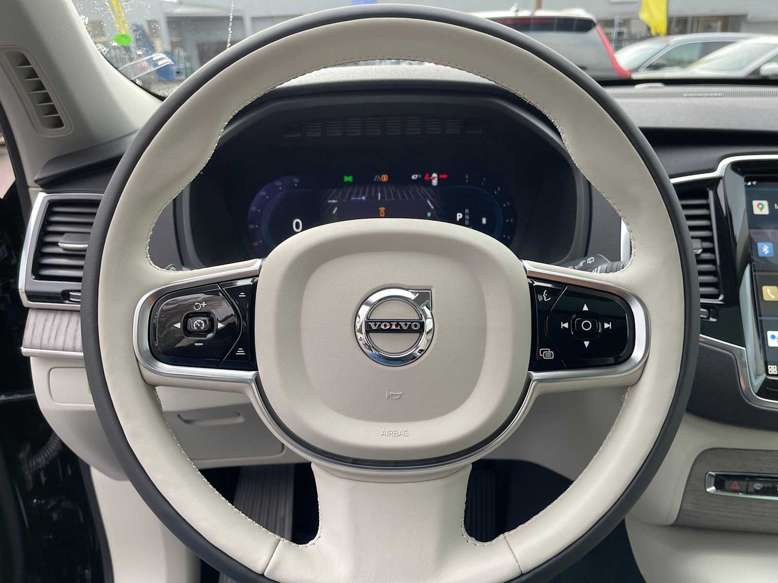 2023 Volvo XC90 Plus