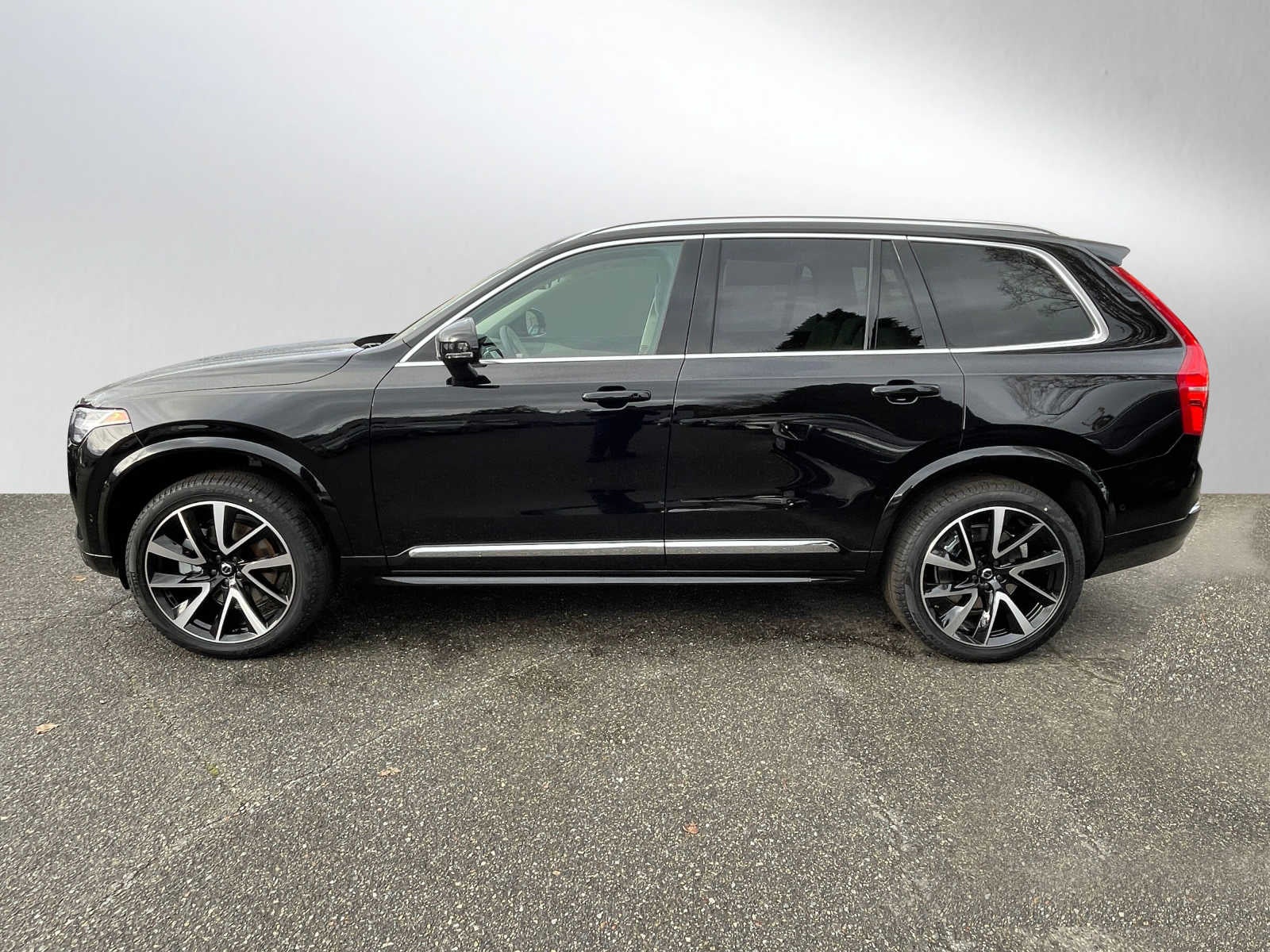 2023 Volvo XC90 Plus