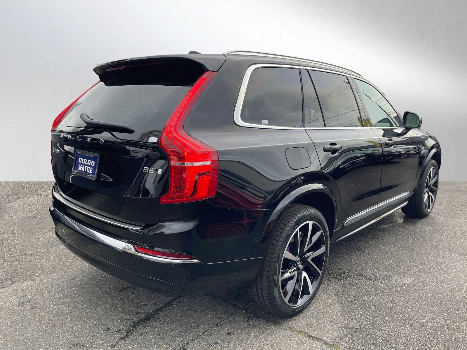 2023 Volvo XC90 Plus