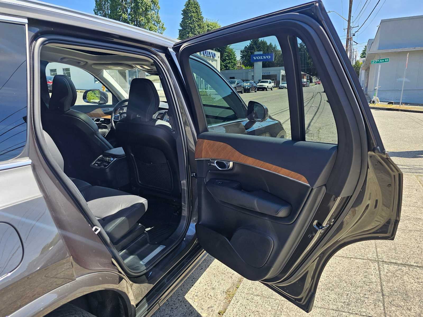 2023 Volvo XC90 Plus
