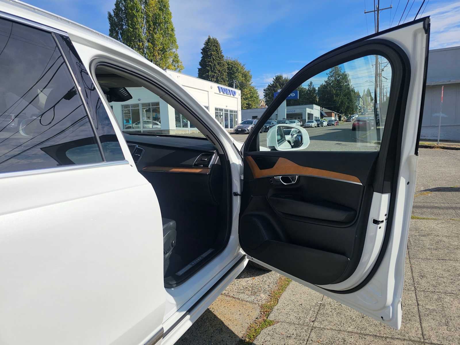 2023 Volvo XC90 Plus