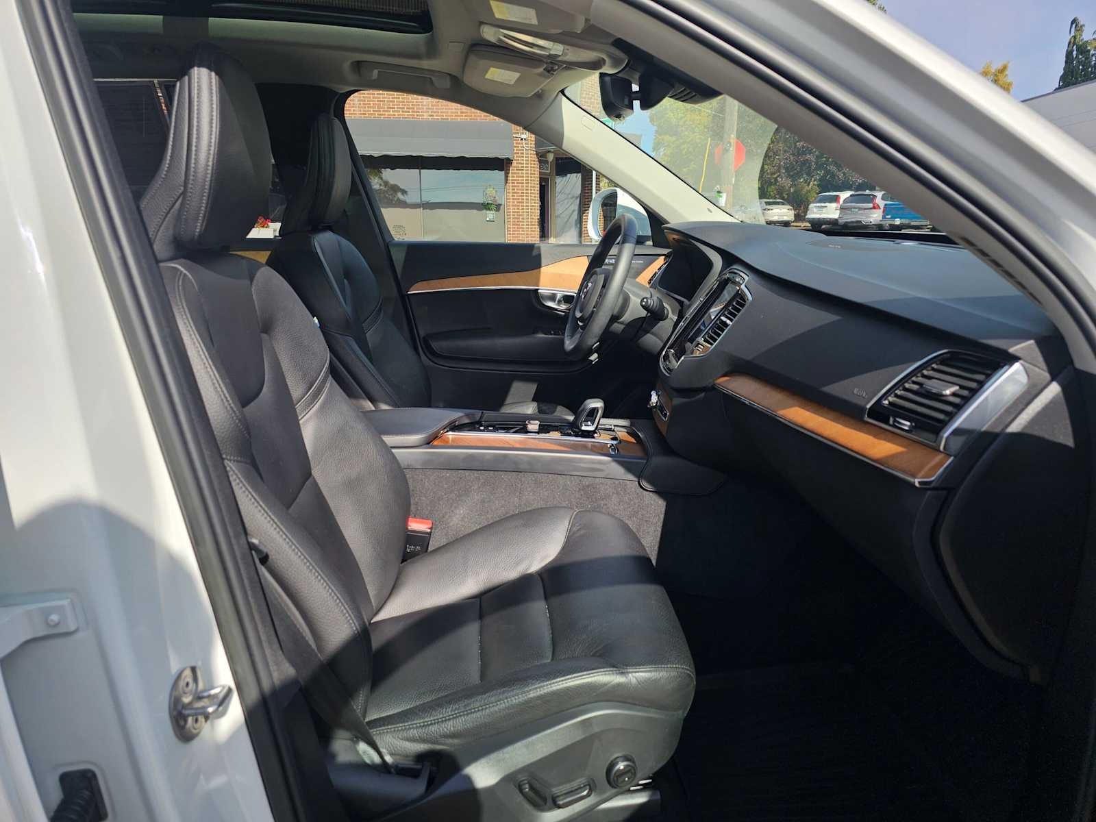 2023 Volvo XC90 Plus