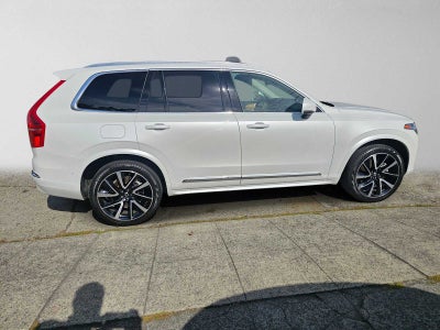 2023 Volvo XC90 Plus