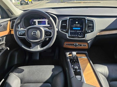 2023 Volvo XC90 Plus