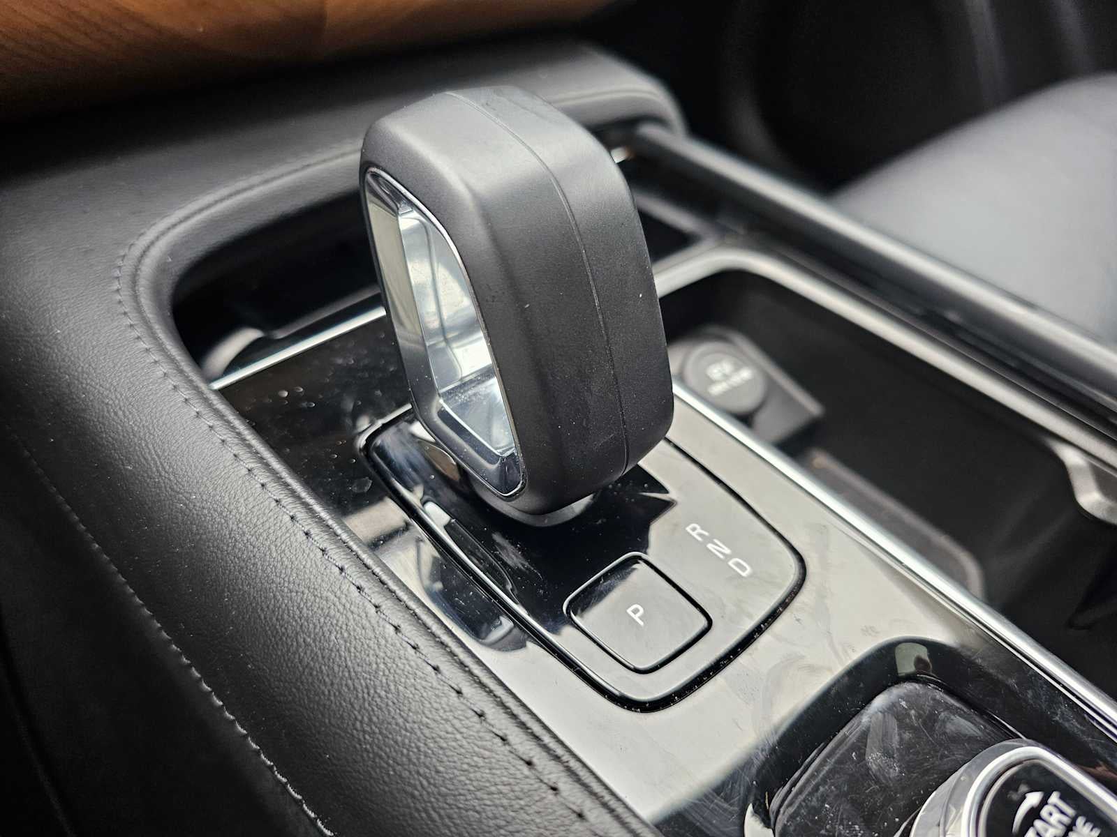 2023 Volvo XC90 Core