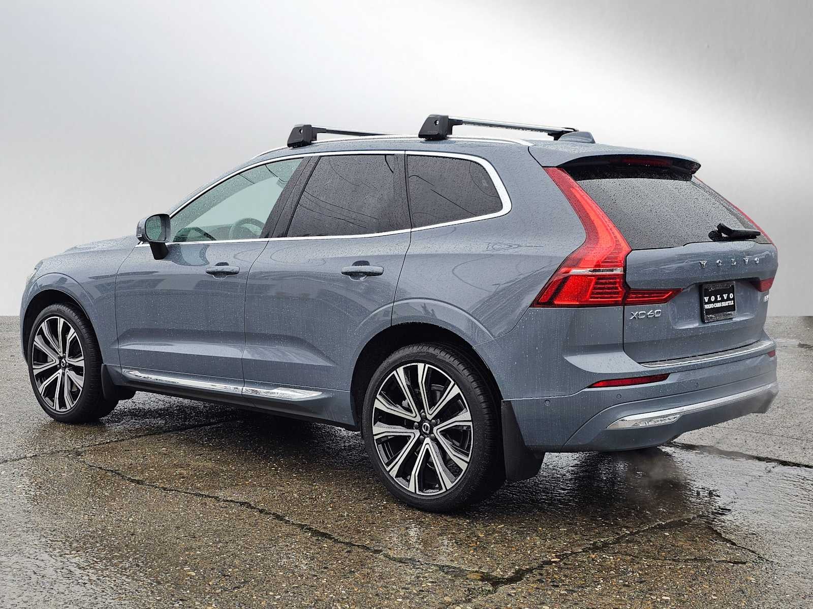 2023 Volvo XC60 Ultimate Bright Theme