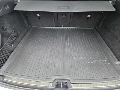 2023 Volvo XC60 Ultimate Dark Theme