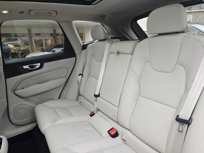 2023 Volvo XC60 Ultimate Dark Theme