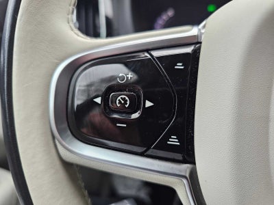 2023 Volvo XC60 Ultimate Dark Theme