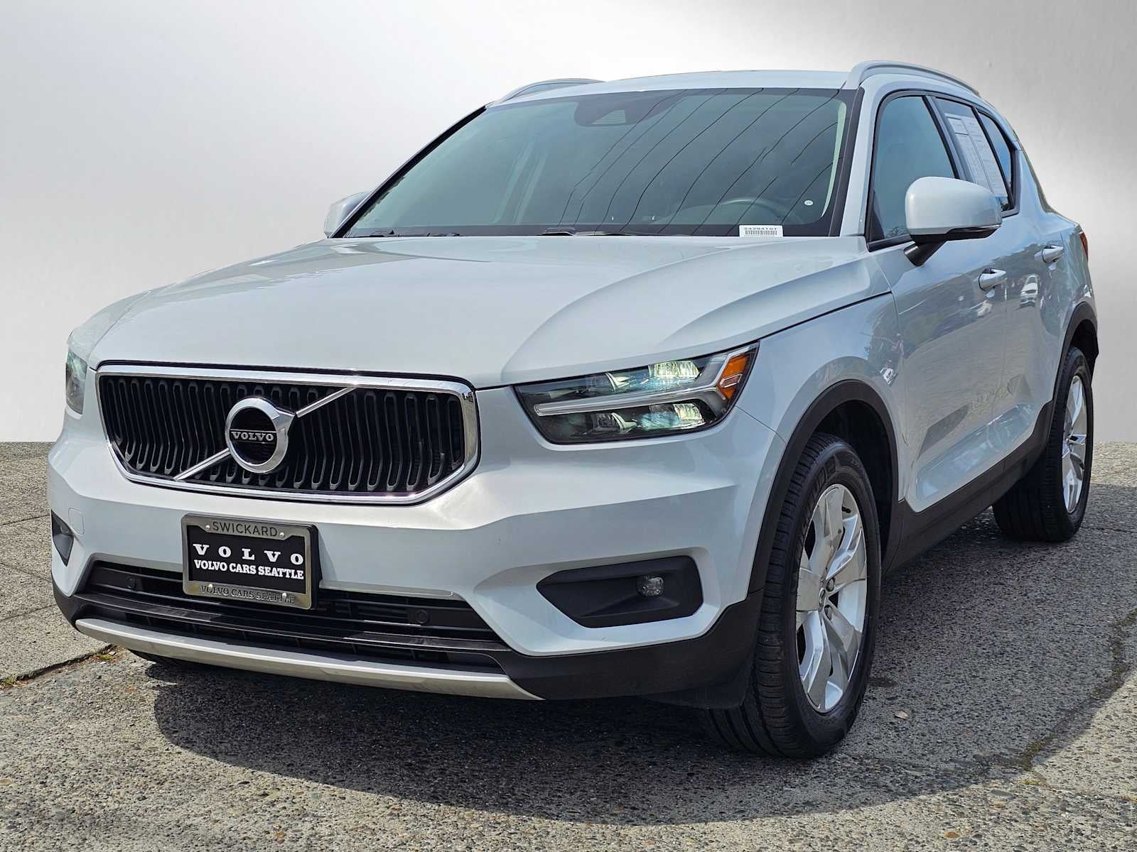2021 Volvo XC40 Momentum