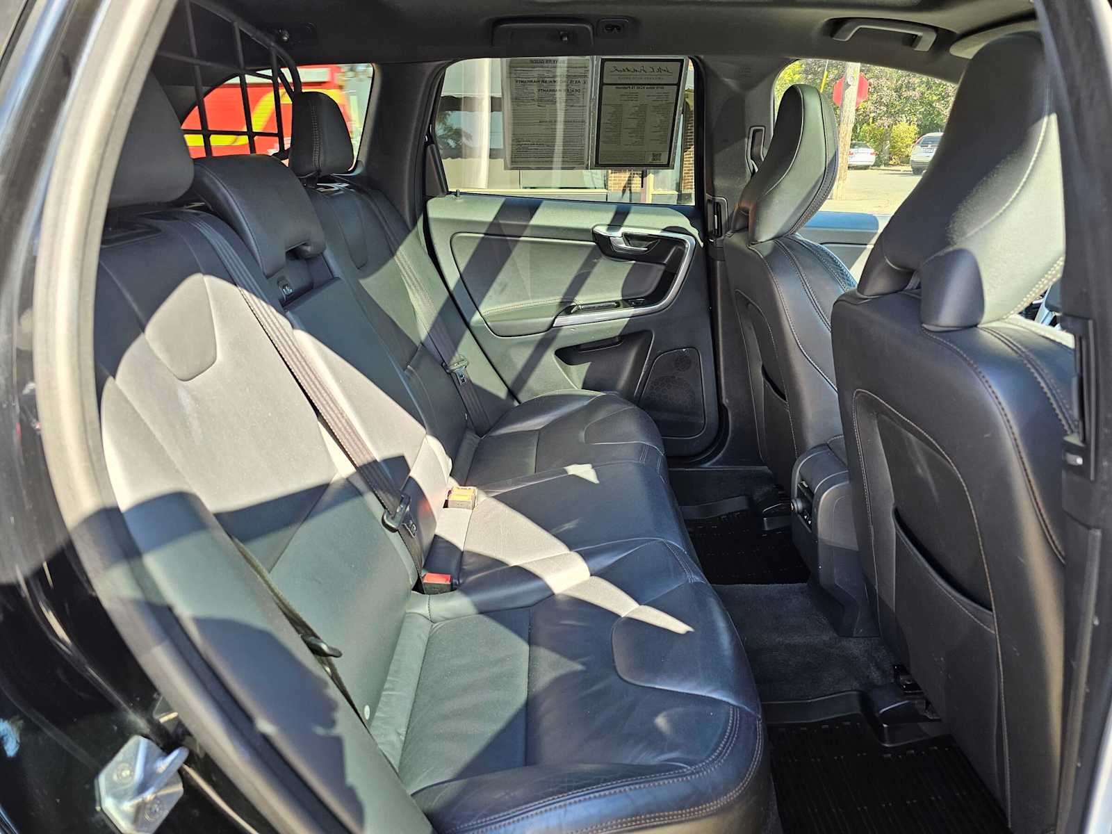 2015 Volvo XC60 T6 Platinum