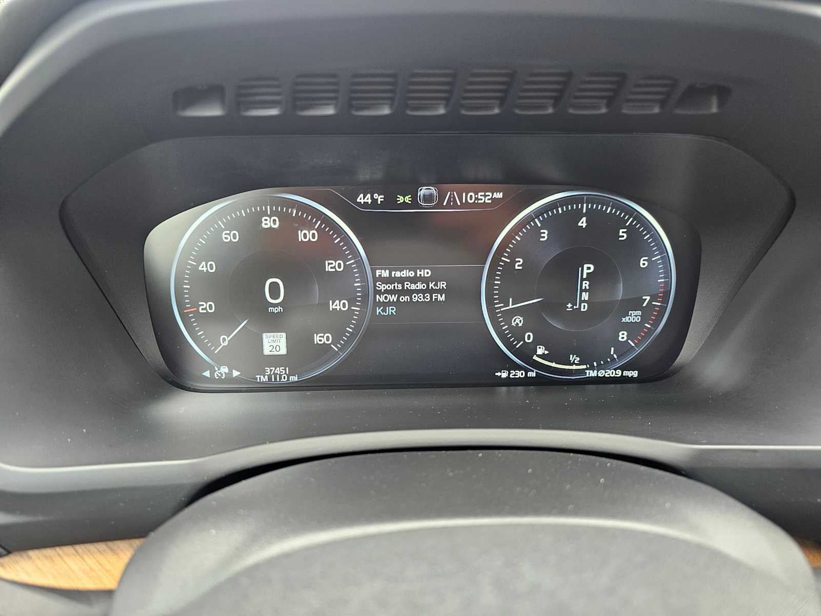 2022 Volvo XC90 Momentum