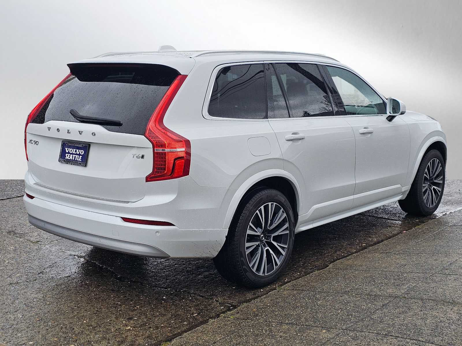 2022 Volvo XC90 Momentum