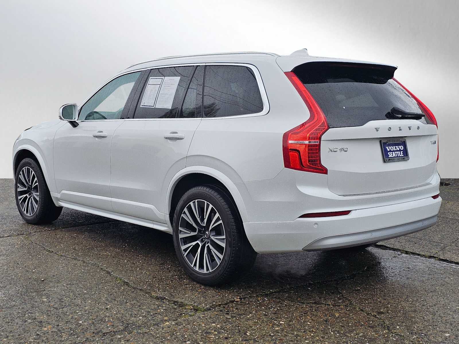 2022 Volvo XC90 Momentum