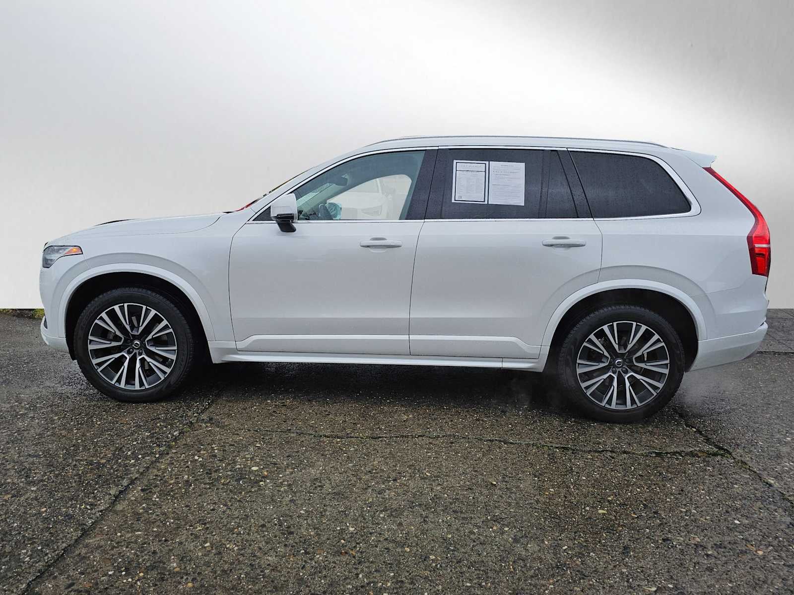 2022 Volvo XC90 Momentum