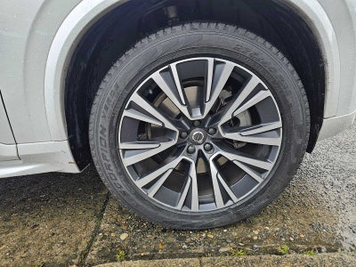 2022 Volvo XC90 Momentum