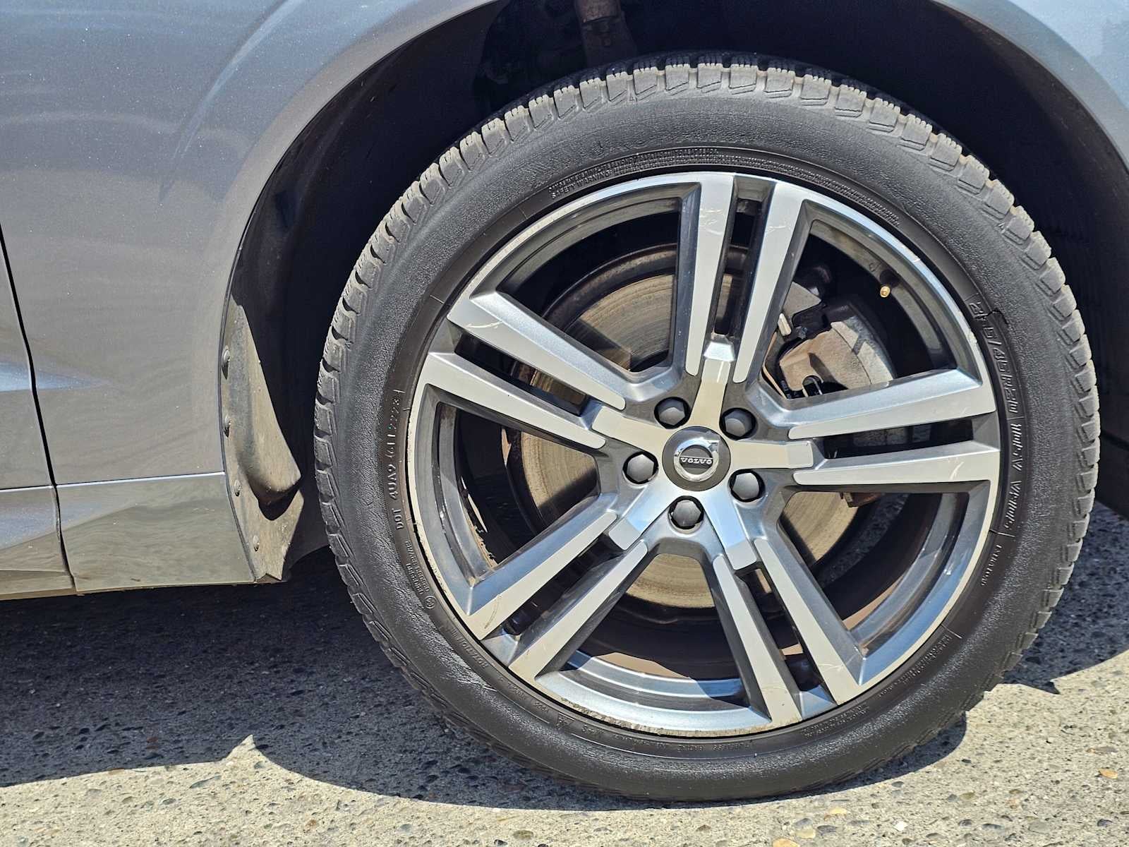 2019 Volvo XC60 Momentum