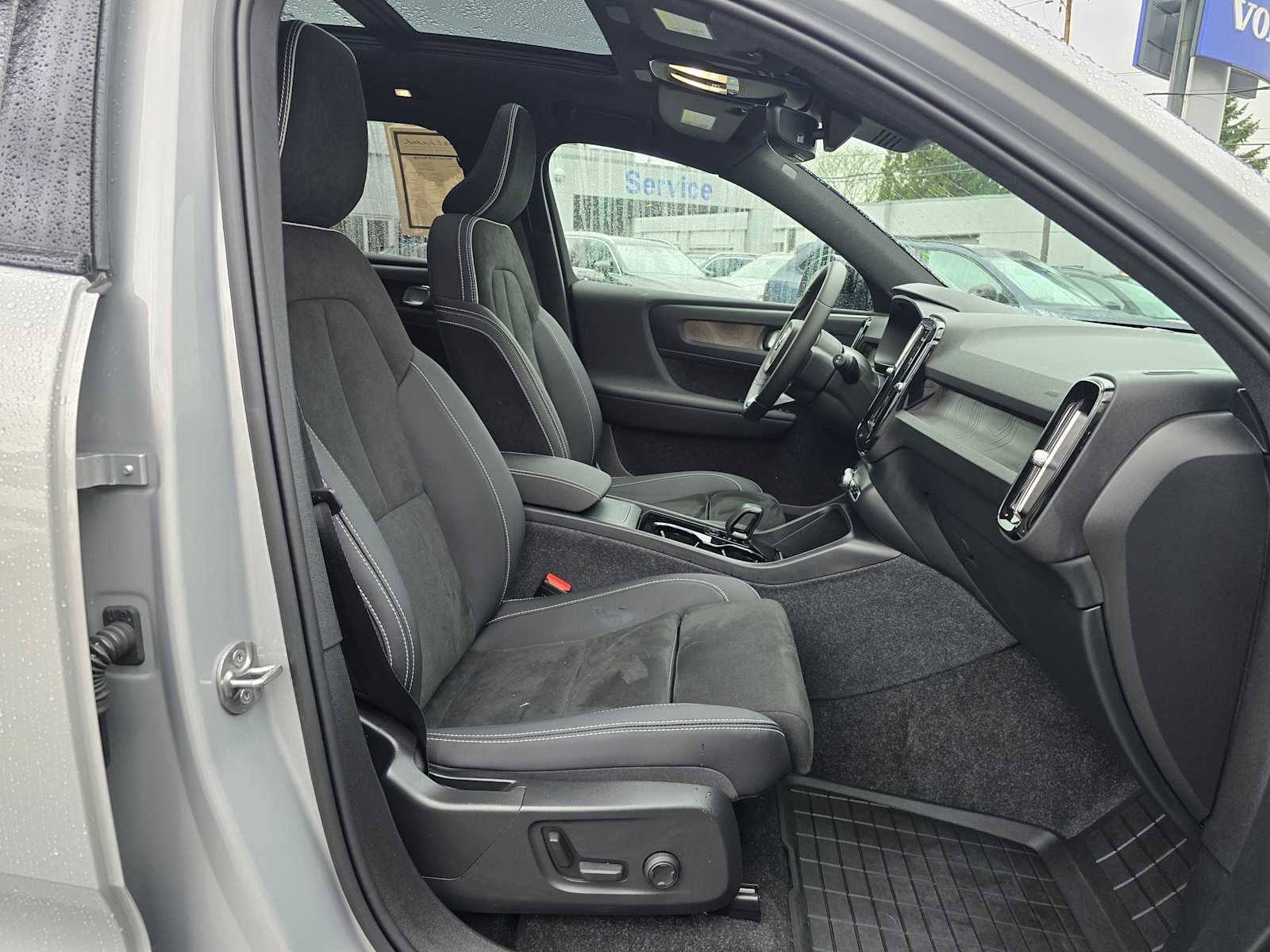 2023 Volvo XC40 Recharge Pure Electric Plus