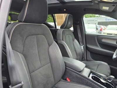 2021 Volvo XC40 Recharge P8 eAWD Pure Electric
