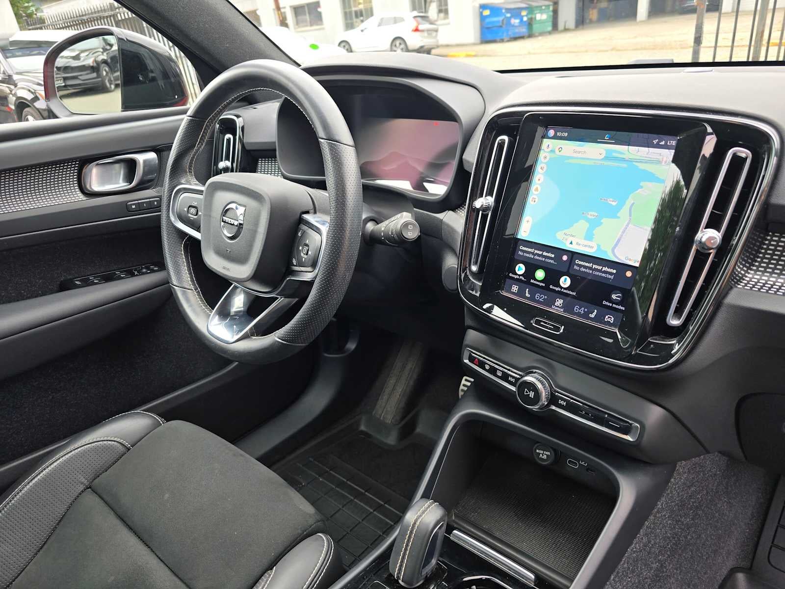 2021 Volvo XC40 Recharge P8 eAWD Pure Electric