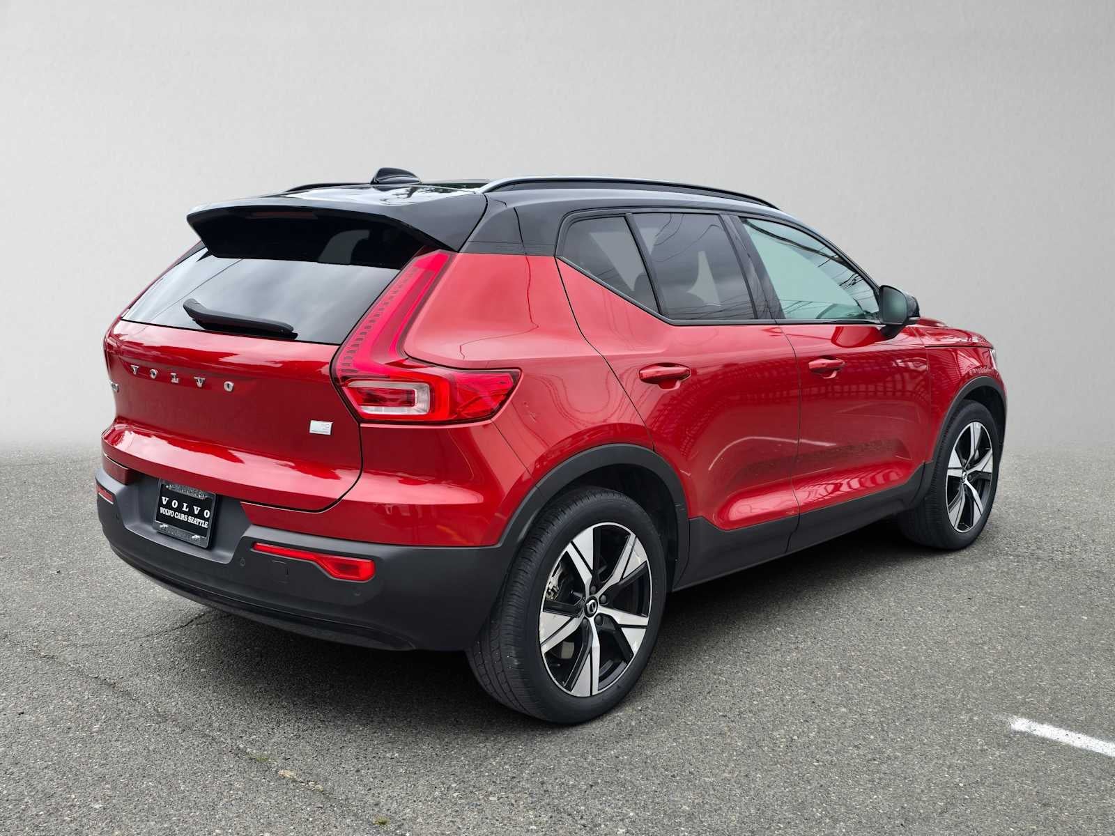 2021 Volvo XC40 Recharge P8 eAWD Pure Electric