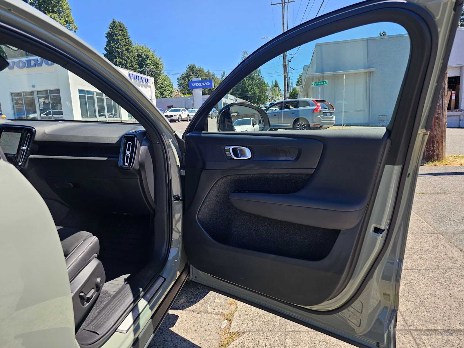 2024 Volvo C40 Recharge Pure Electric Plus