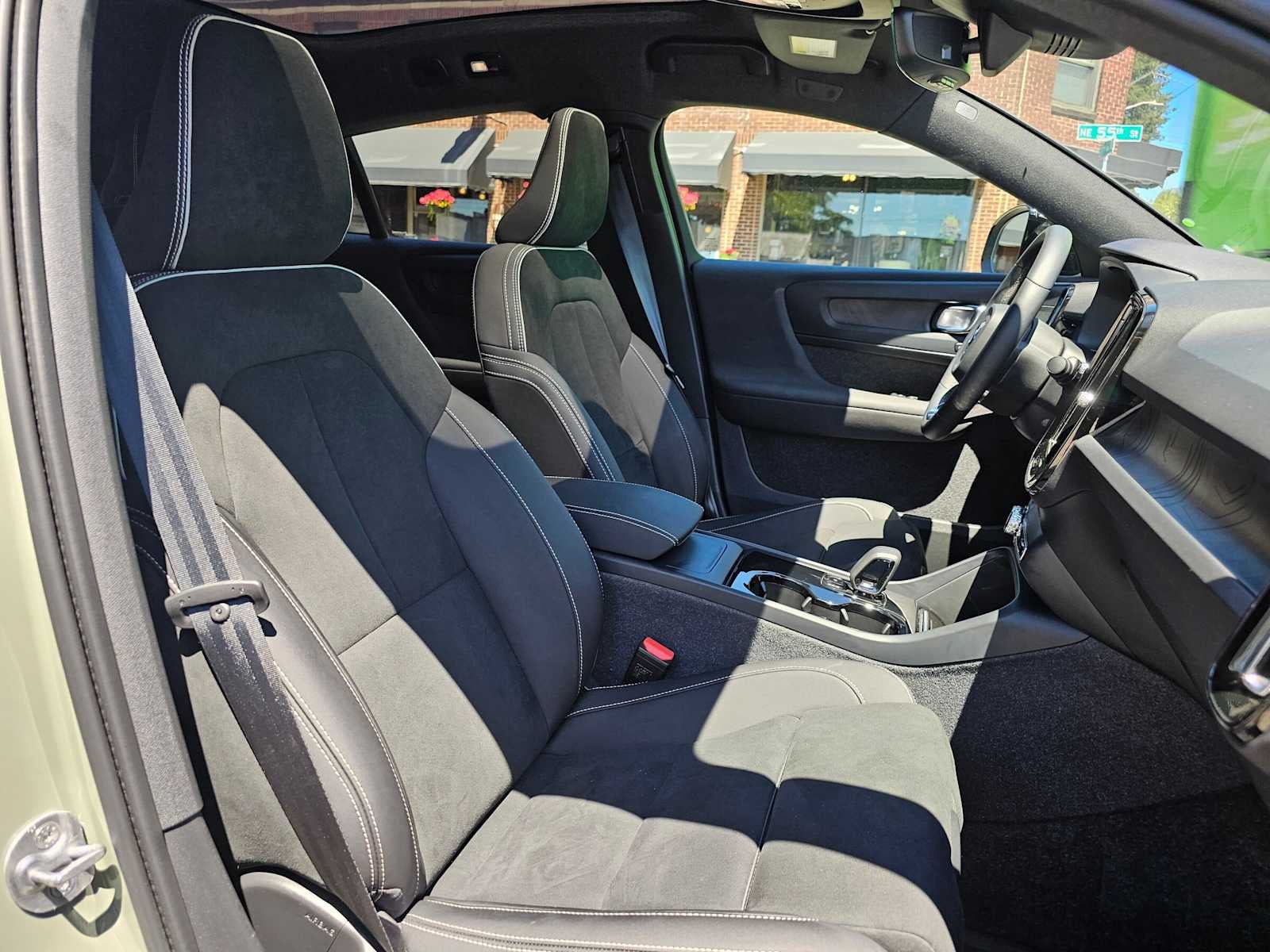 2024 Volvo C40 Recharge Pure Electric Plus