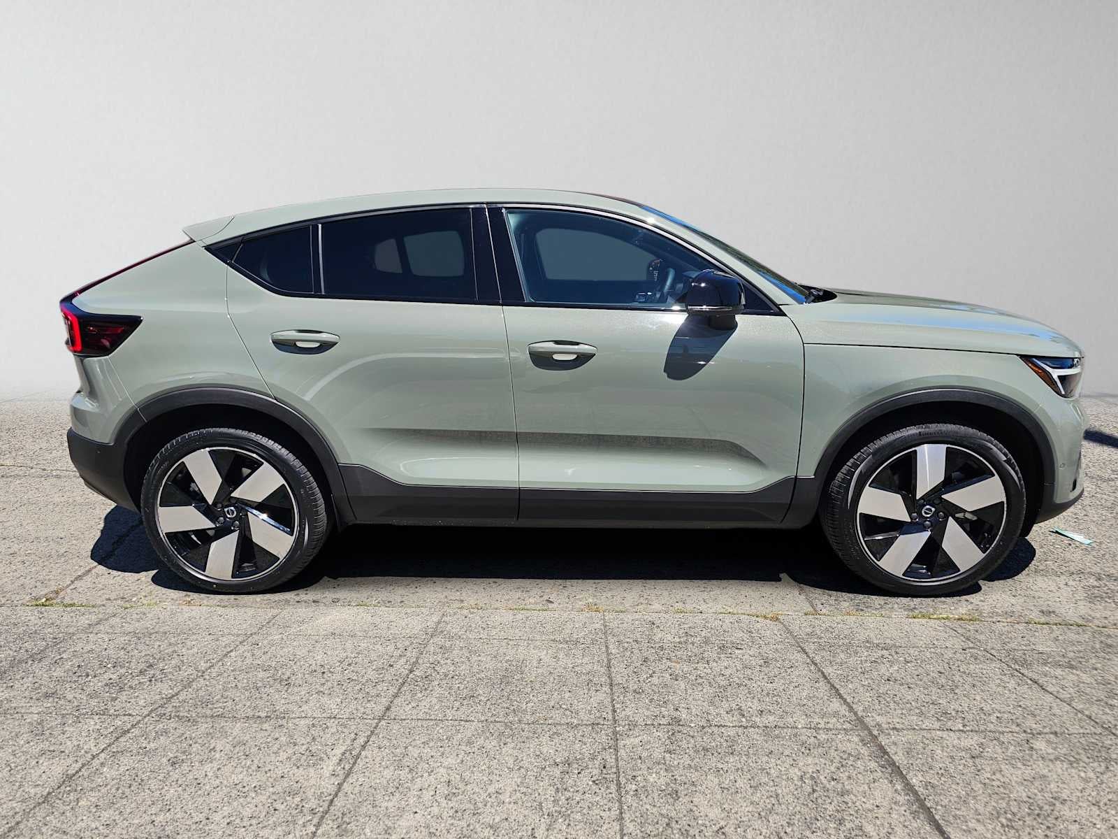 2024 Volvo C40 Recharge Pure Electric Plus