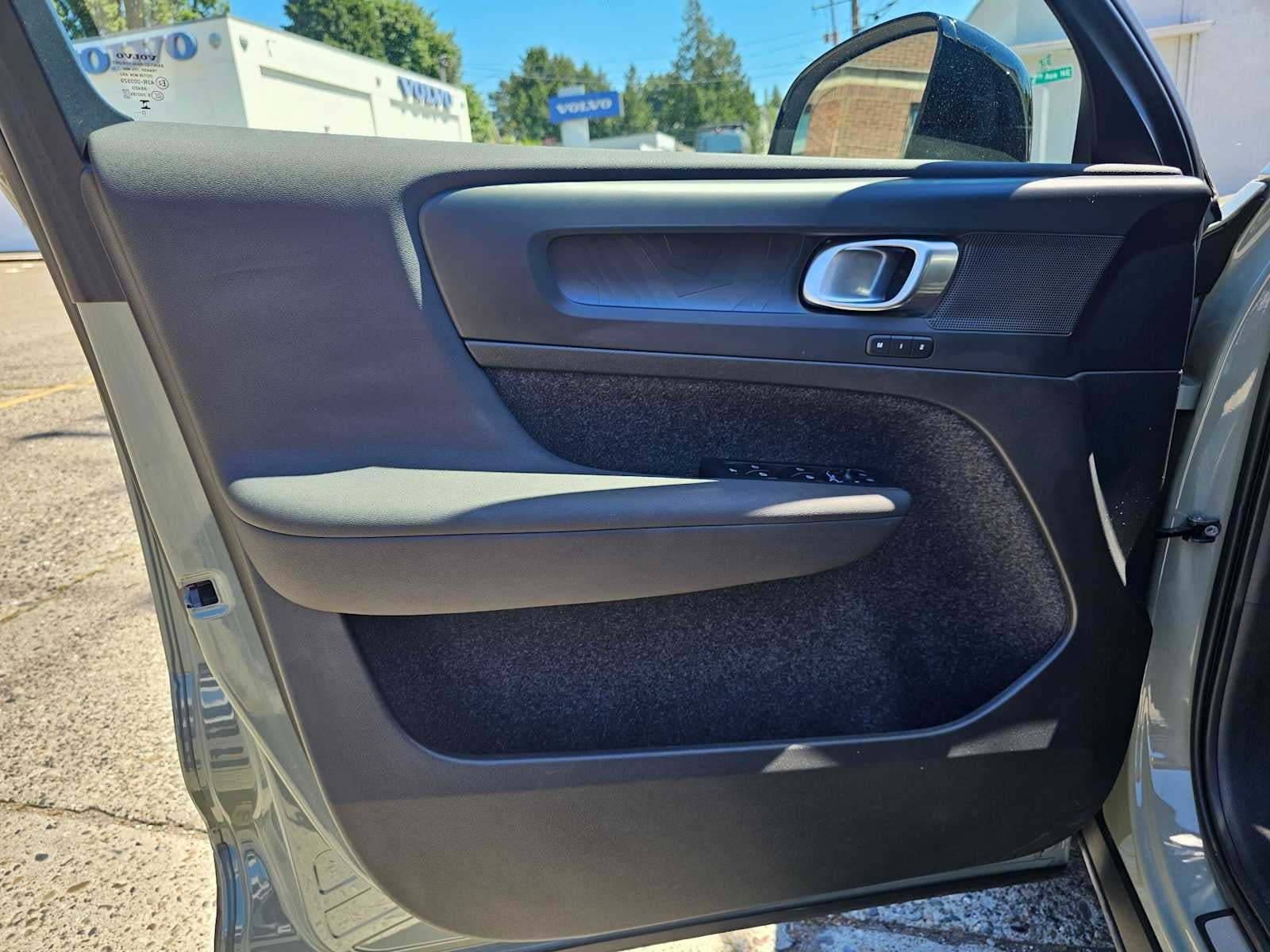 2024 Volvo C40 Recharge Pure Electric Plus