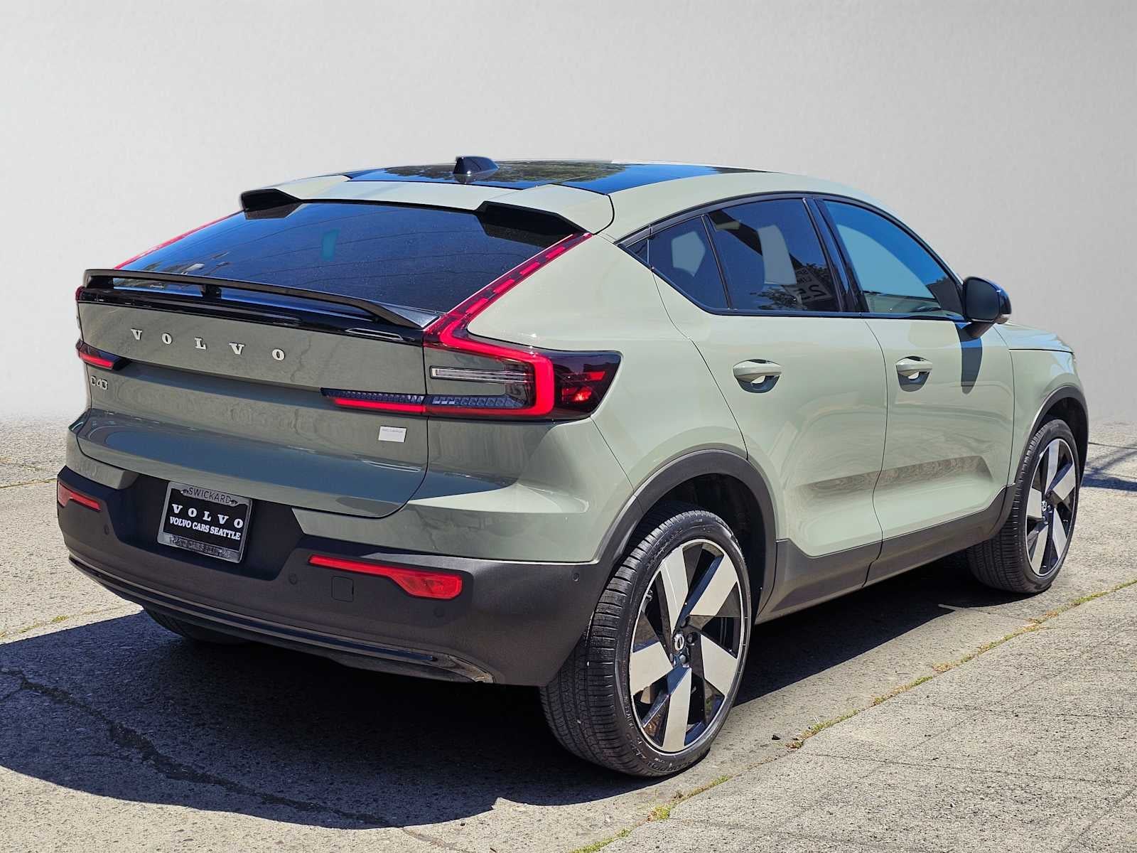 2024 Volvo C40 Recharge Pure Electric Plus