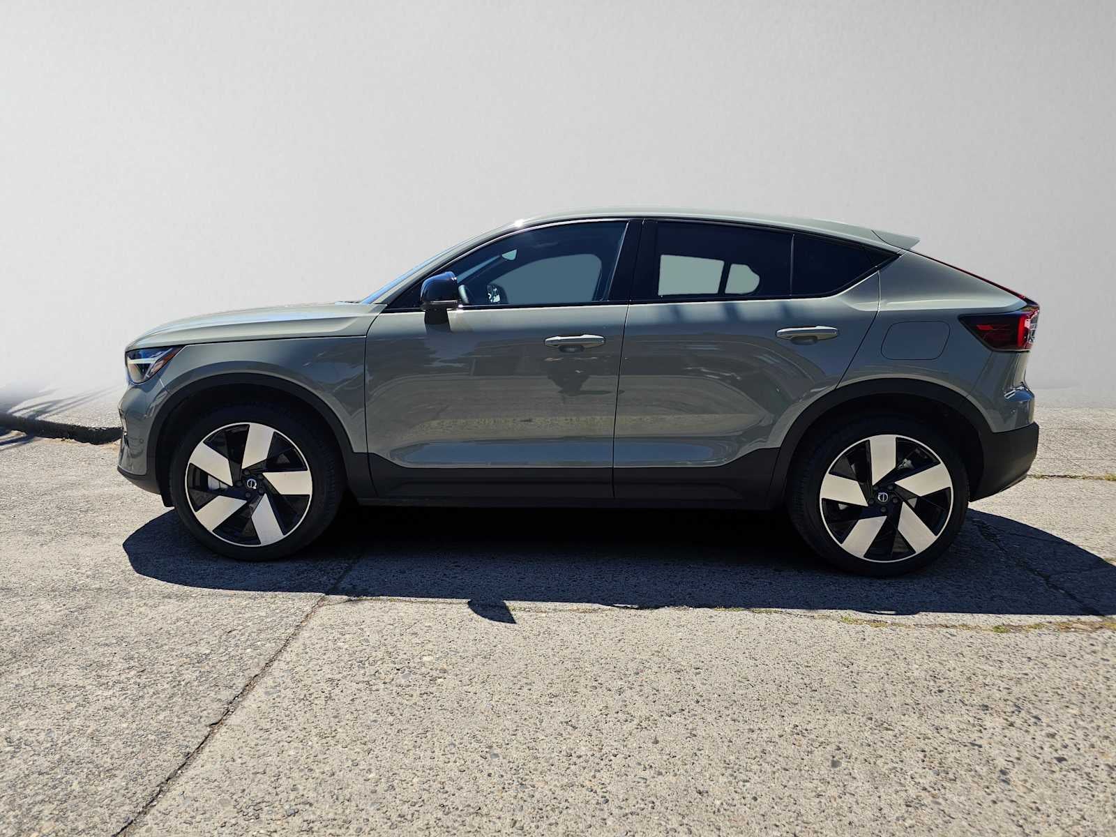 2024 Volvo C40 Recharge Pure Electric Plus