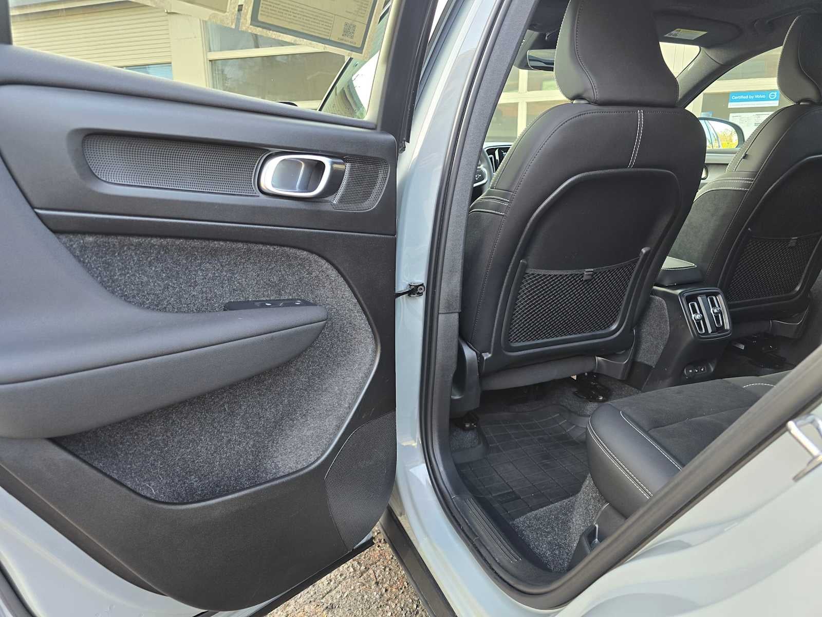 2024 Volvo XC40 Recharge Pure Electric Plus