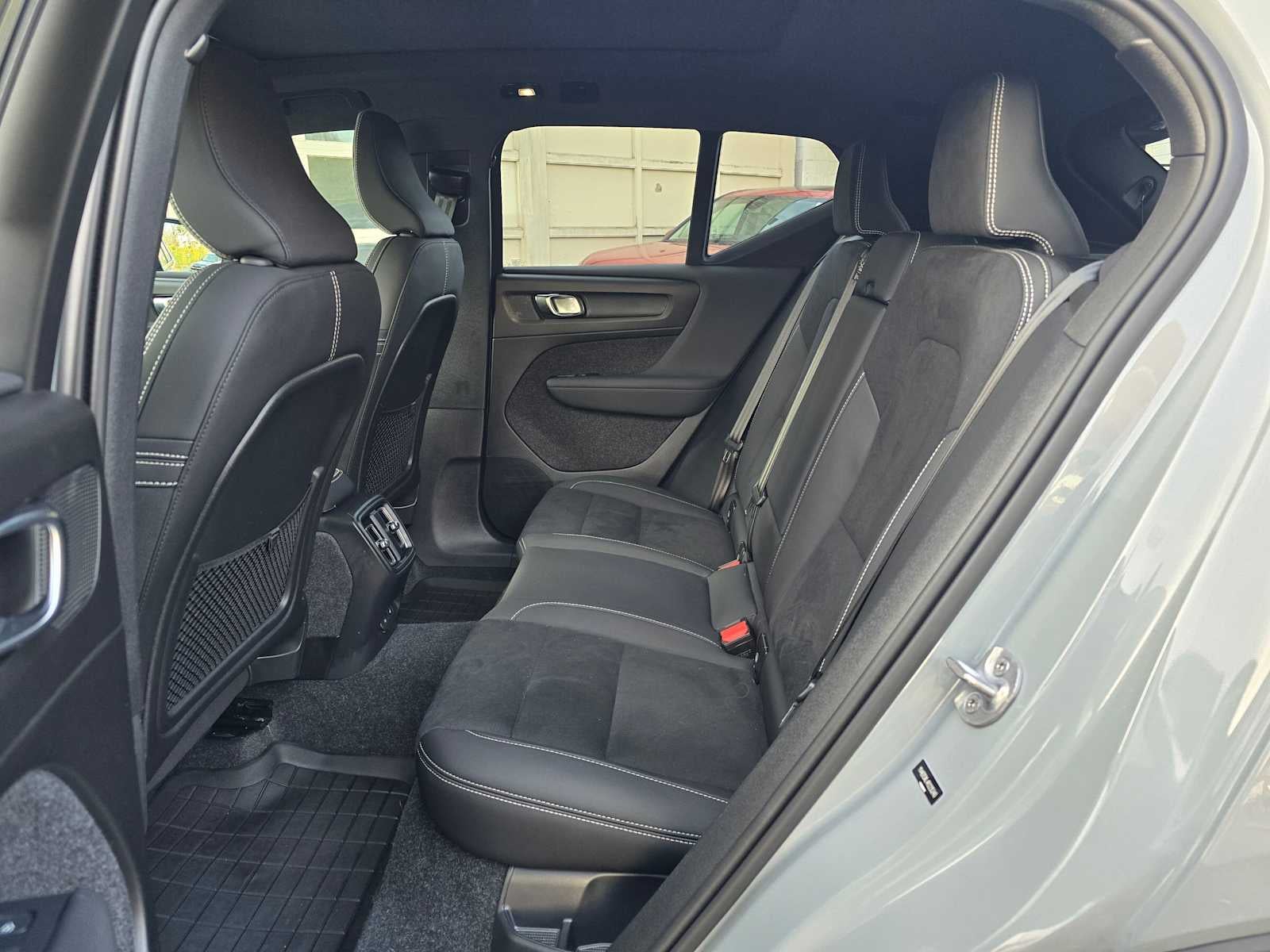 2024 Volvo XC40 Recharge Pure Electric Plus