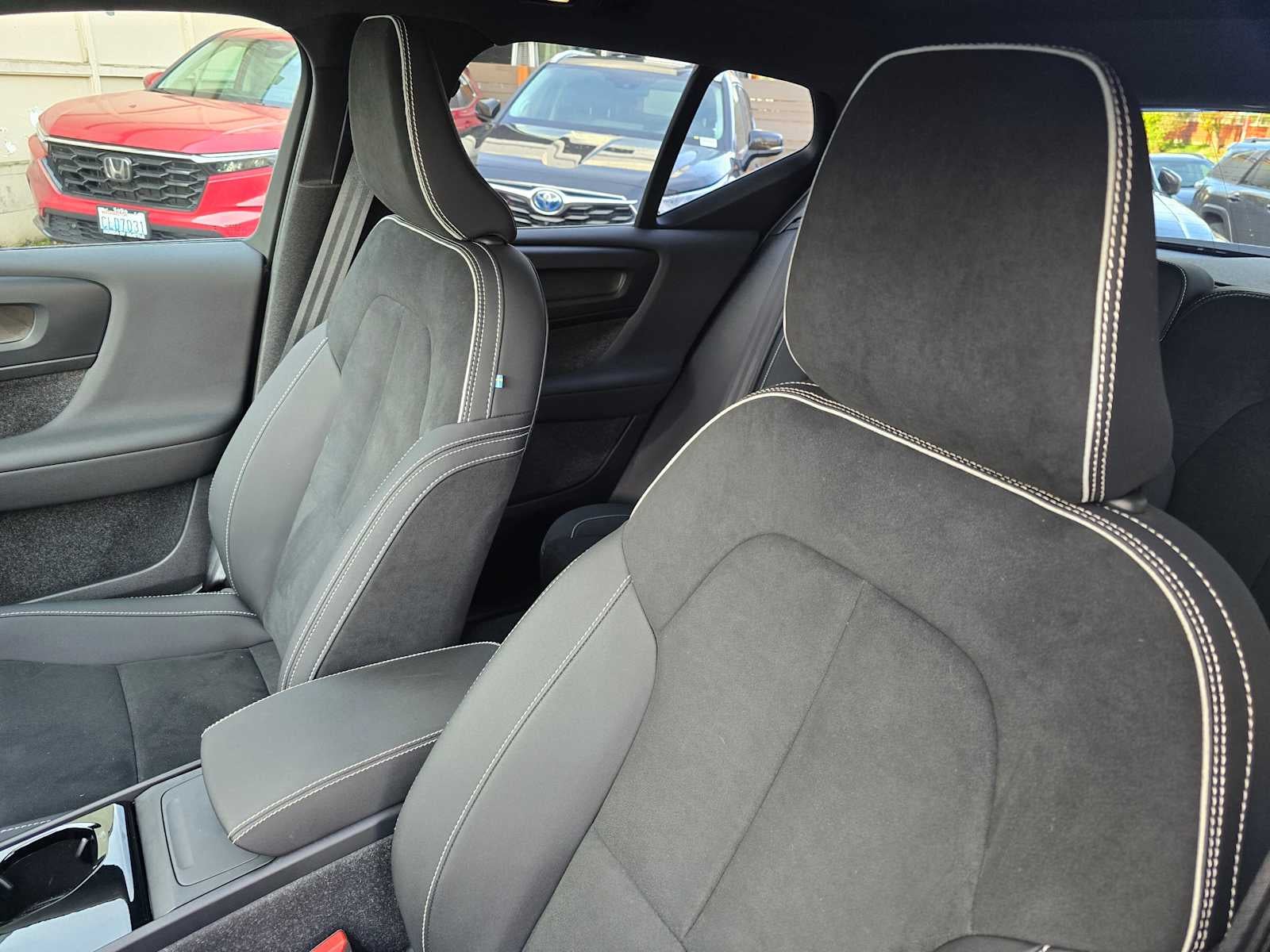 2024 Volvo XC40 Recharge Pure Electric Plus