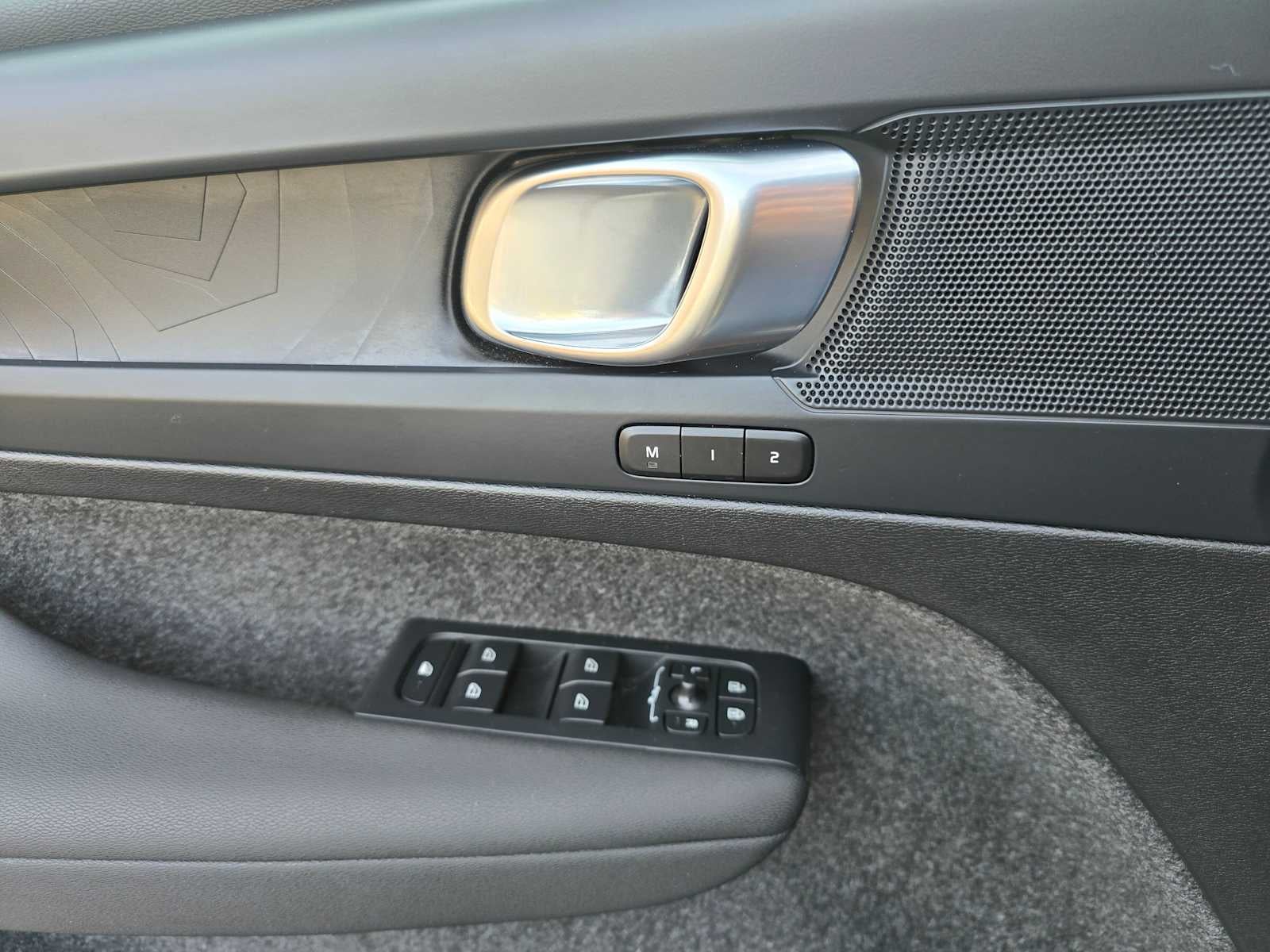 2024 Volvo XC40 Recharge Pure Electric Plus