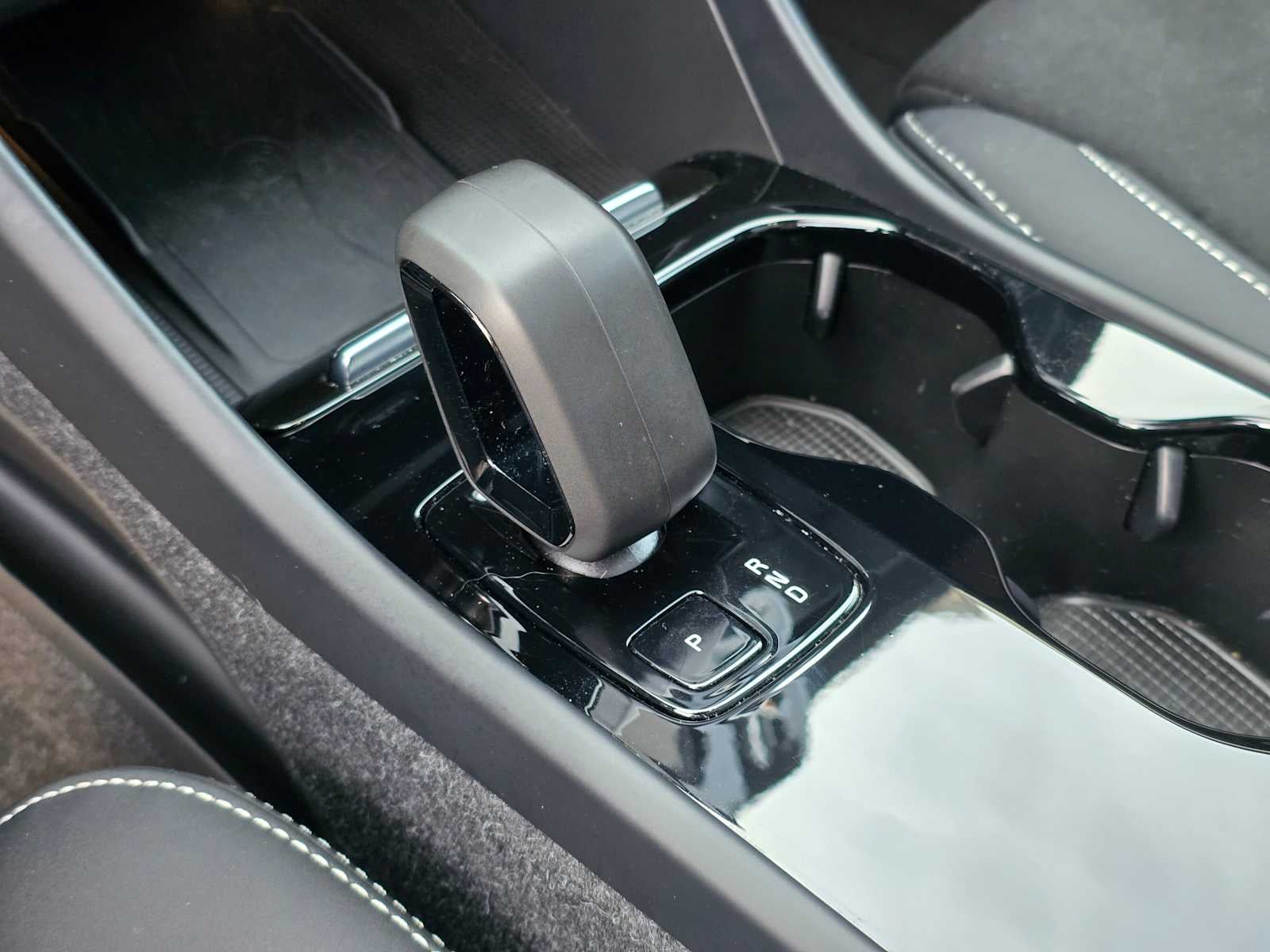 2024 Volvo XC40 Recharge Pure Electric Plus