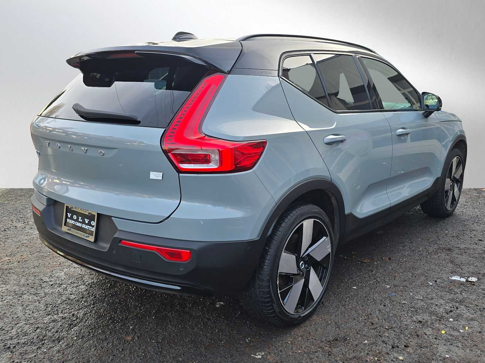 2024 Volvo XC40 Recharge Pure Electric Plus