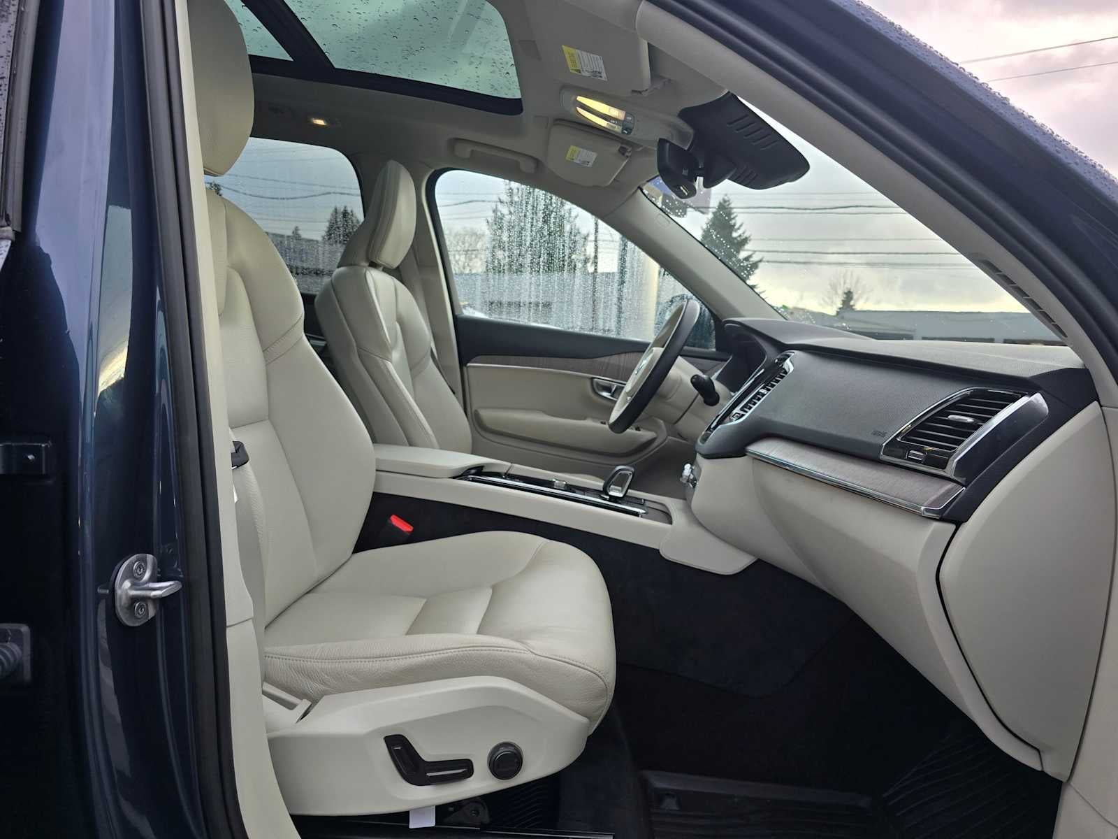 2023 Volvo XC90 Recharge Plug-In Hybrid Plus