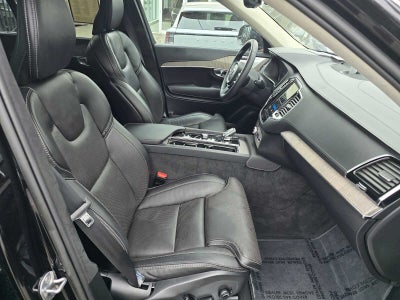 2023 Volvo XC90 Recharge Plug-In Hybrid Ultimate Bright Theme