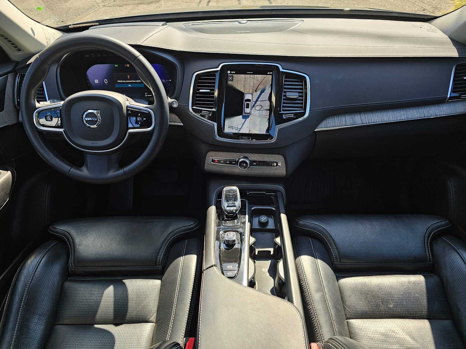 2023 Volvo XC90 Recharge Plug-In Hybrid Ultimate Bright Theme