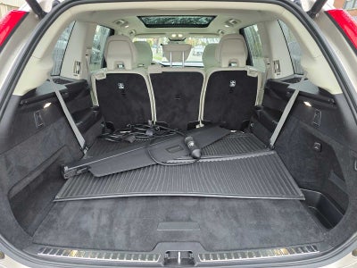2023 Volvo XC90 Recharge Plug-In Hybrid Plus Bright Theme