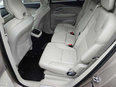 2023 Volvo XC90 Recharge Plug-In Hybrid Plus Bright Theme