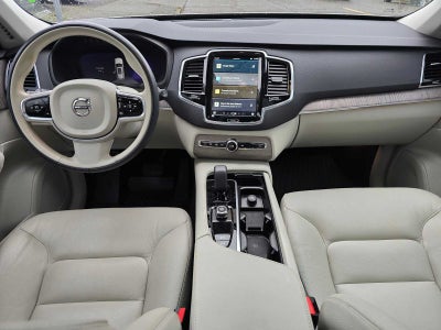 2023 Volvo XC90 Recharge Plug-In Hybrid Plus Bright Theme