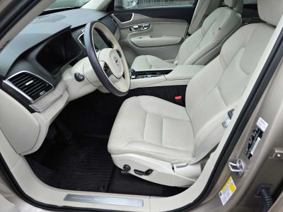 2023 Volvo XC90 Recharge Plug-In Hybrid Plus Bright Theme